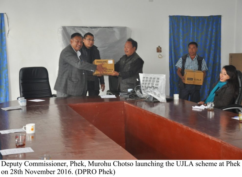 Deputy Commissioner, Phek Murohu Chotso pora Phek te UJLA scheme launch kori thaka homoi te lua noksha.